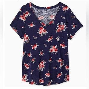 NWT Torrid Classic Fit Blue Red Floral Heritage Slub V-Neck Tee T-shirt 1x 14-16